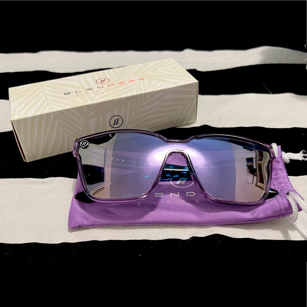 Blenders DriveMeWild Woman’s Sunglasses